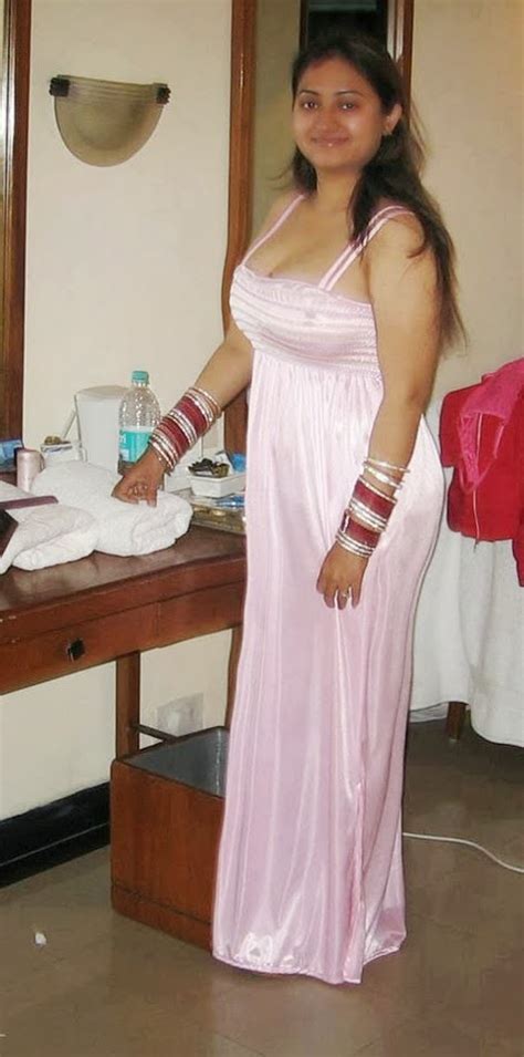 Desi Nude Aunty Pic