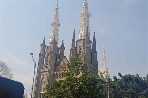 Jumat Agung Di Gereja Katedral Jakarta Dipenuhi Ribuan Jemaat Gaya Hidup