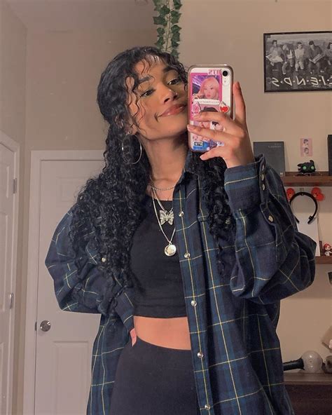 Kiara 𖤐 On Instagram “hello I Have A Date Tonight” Hair Styles Cute Outfits Curly Girl