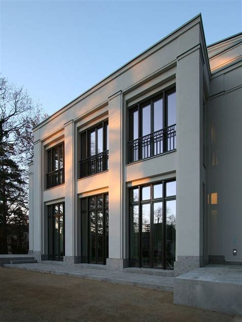 Modern But Classical Exterior Of A Home New Classical Architecture