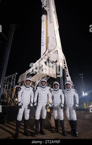 Ensayo De Vestido Seco Spacex Crew El Cosmonauta De Roscosmos