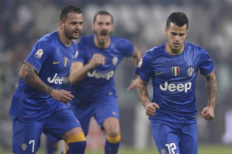 Coppa Italia L Uragano Juve Si Abbatte Sull Hellas Bianconeri Ai Quarti