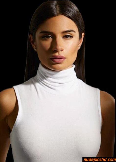 Diane Guerrero Perfect Background Wallpaper Nude Leaked Porn Photo