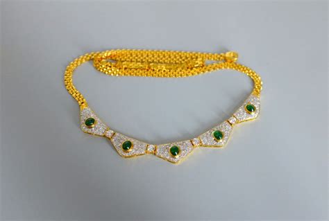 Vintage Gold Emerald Necklace 18k Chinese Gem Gardener