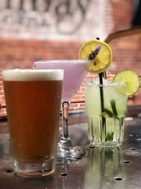 Bombay Bar and Grill Restaurant Outdoor downtown Ventura