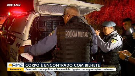 Corpo de homem marcas de tiros e bilhete é encontrado em ramal na