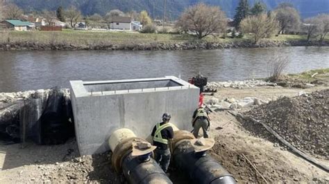 Water Levels Peak Flood Warning Lifted For Grand Forks B C Vernon