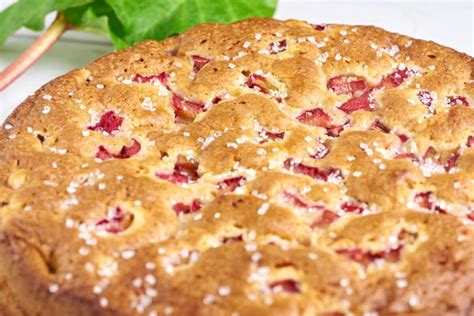 Rhubarb Cake Recipe For Easy And Moist Cake With Rhubarb