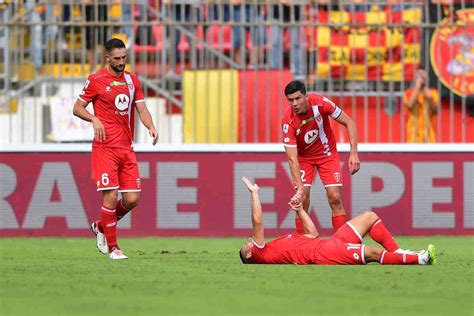 Serie A Si Rotto Il Crociato Infortunio Grave Per L Attaccante