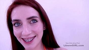 Dulce Rubia Disfruta Chupando Una Gran Polla En El Estudio XVIDEOS