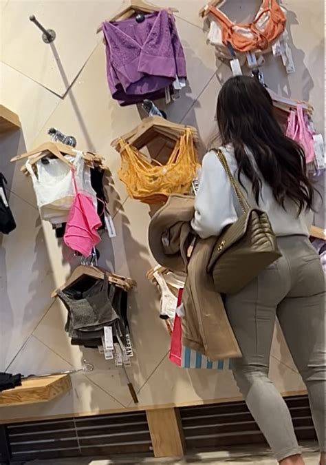 Pretty Latina Spandex Leggings Yoga Pants Forum