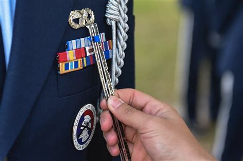 Genuine Us Air Force Usaf Badge Base Honor Guard To Honor With Dignity Other Clothing