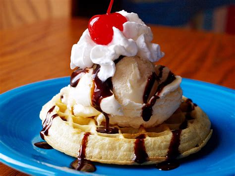 101 Awesome Waffle Toppings - Delishably