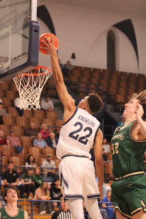 Mens Basketball Yale Dominates Sarah Lawrence In Season Opener