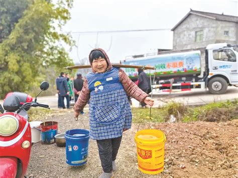 隆昌市综合行政执法局：春节期间为缺水群众送水300余吨澎湃号·政务澎湃新闻 The Paper