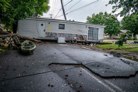 Tennessee Flooding Tidal Wave Of Floodwaters Overtook Residents In