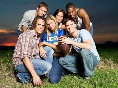 Friday Night Lights Zach Gilford Julie Was A ‘crappy Girlfriend To