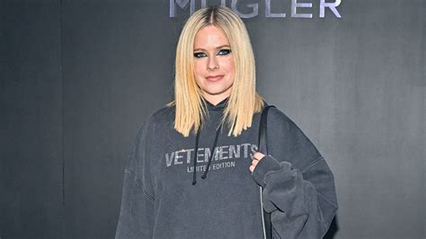 Avril Lavigne Demande 12M Pour Sa Maison De Malibu Buzznews