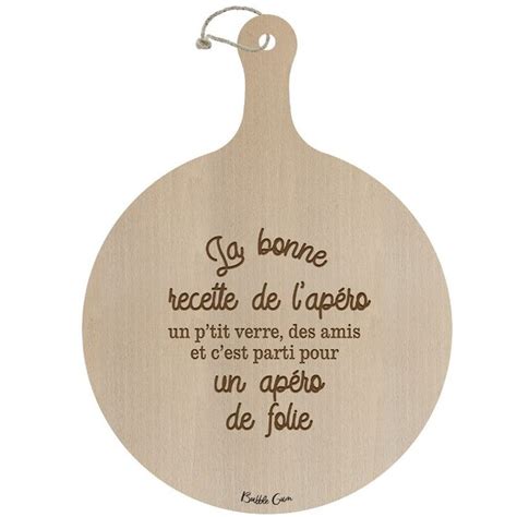 Grande planche à découper en bois gravé La bonne recette de l apéro