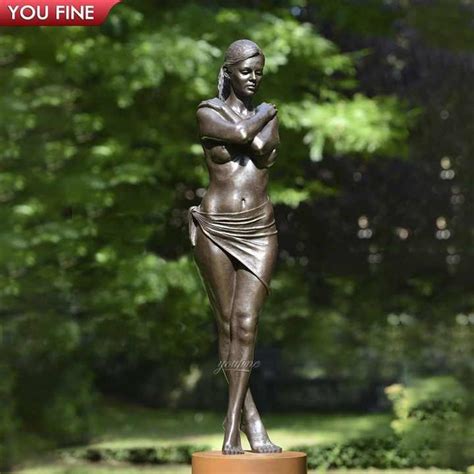 Classic Bronze Sitting Nude Girl Sculpture For Home Decor