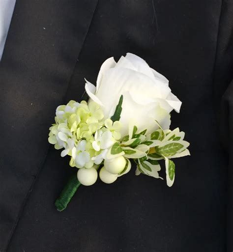 Handmade Corsages Groom Boutonniere Artificial Flower Buttonhole White