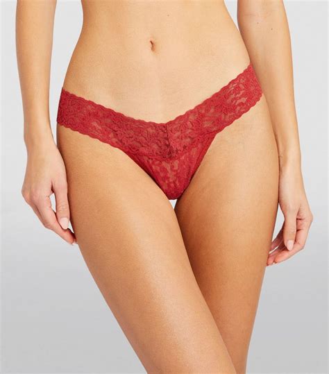 Womens Hanky Panky Red Signature Lace Low Rise Thong Harrods UK