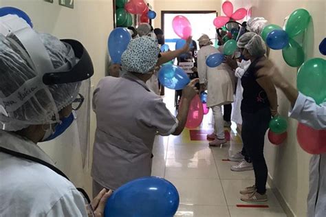 Pacientes De Brumado E Rio Do Ant Nio Curados Da Covid S O Homenageados