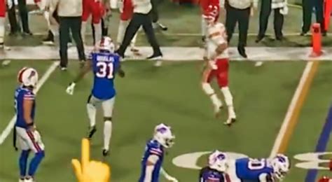 VIDEO: Cameras Caught The Bills' Rasul Douglas Savagely Taunting ...