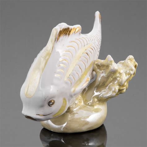 Статуэтка "Рыба-карп", скульптор П.М. Кожин, фарфор, люстр, золочение ...