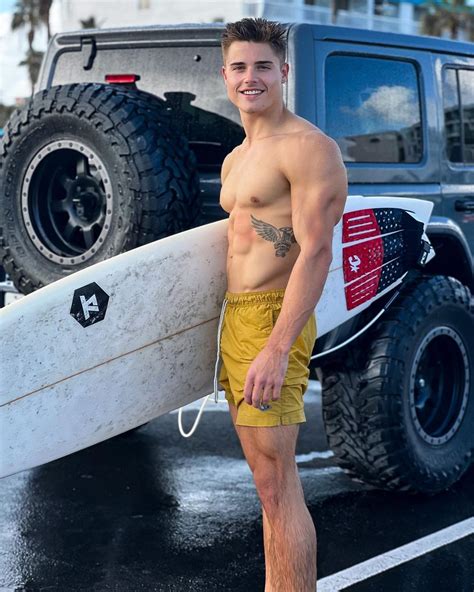 Hot Dudes Good Mood On Twitter RT Openwidesblog