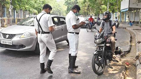 Crime | Helmetless rider threatens to shoot Kolkata police sergeant ...