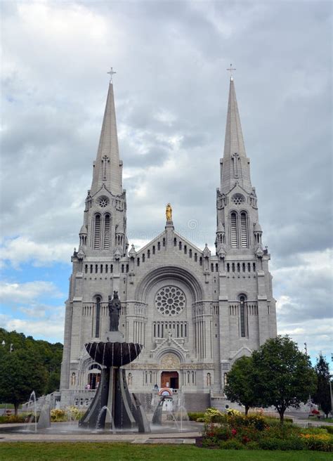 Basilica Of Sainte Anne De Beaupre Editorial Stock Image Image Of