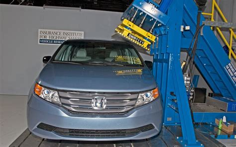 Honda Odyssey Gm Suvs Chosen As Iihs Top Safety Picks