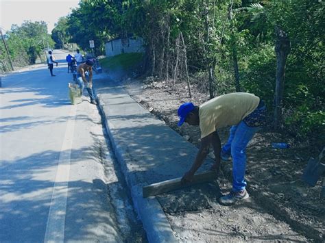 Construccion De Las Aceras Y Contenes En La Culva De Arenoso