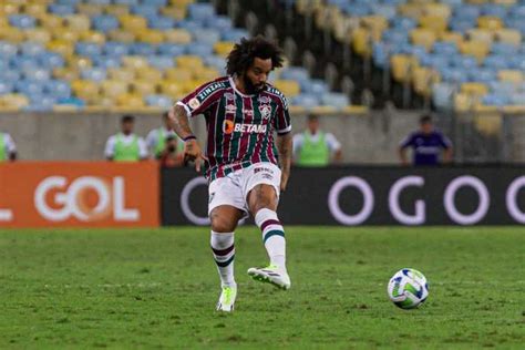 Dal Real Madrid Al Ritorno Al Fluminense Marcelo Alza Al Cielo La