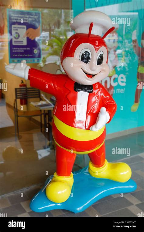 2022-09-29 Manila Philippines, Statue of the Jollibee Mascot Statue ...