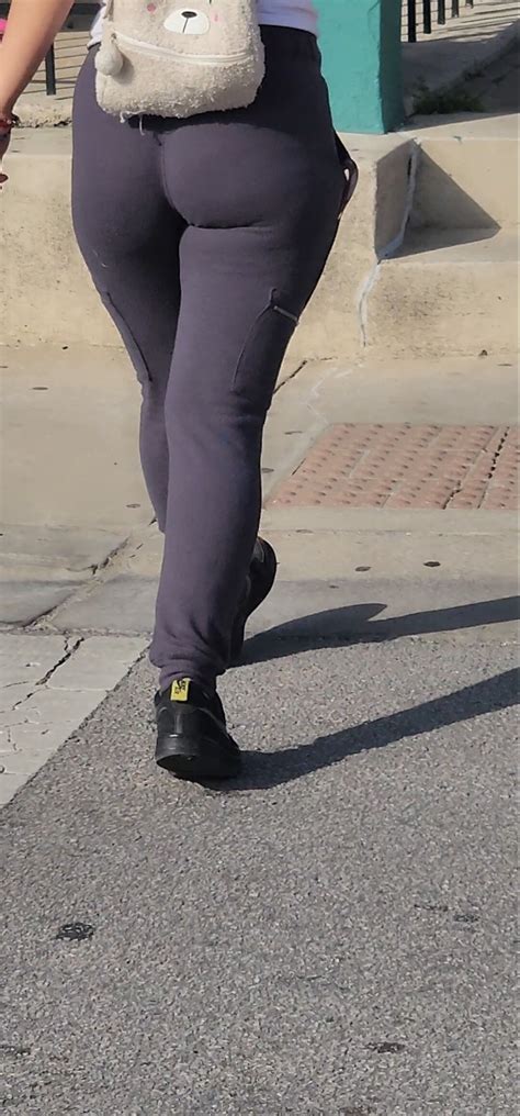 Vpl Y Ung Latina In Tight Leggings Amazing Body Spandex Leggings Yoga Pants Forum