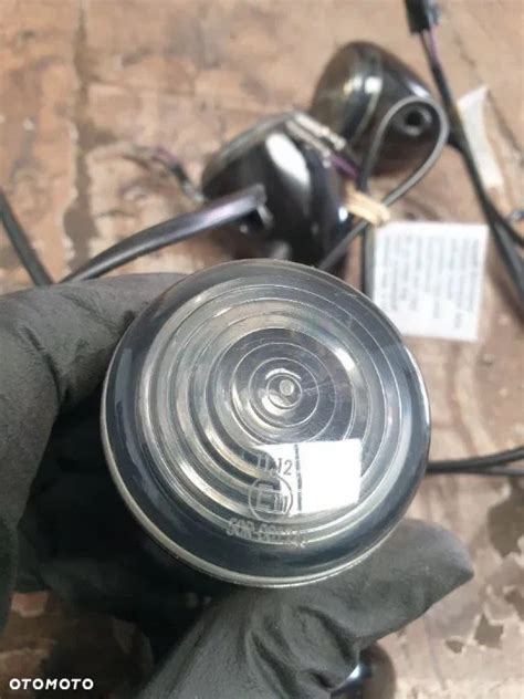 Oryginalne kierunkowskazy Led Bullet przekaźnik Harley V Rod