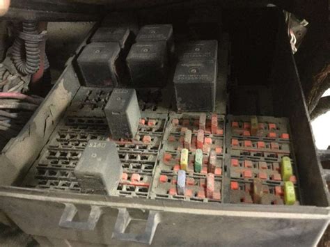[DIAGRAM] International 4300 Fuse Box Diagram - MYDIAGRAM.ONLINE