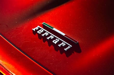 Ferrari Badge Wallpaper - WallpaperSafari