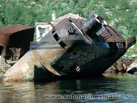 The Cold War Submarine Graveyard of Russia's Kola Peninsula - RecycleNation