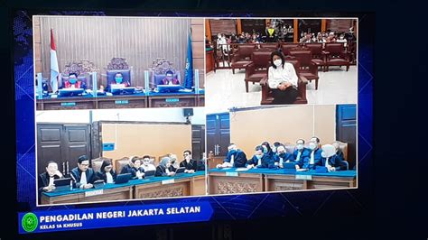 Putri Candrawathi Divonis Tahun Penjara Pengunjung Sidang Riuh