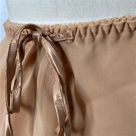 Vintage Victorias Secret Nude Ruffle Retro Shorts Gem