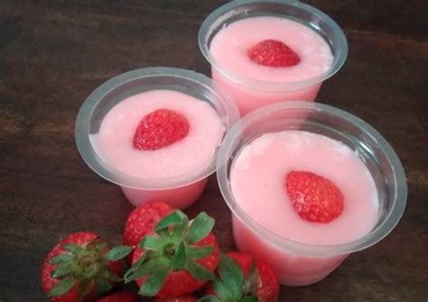 Resep Pudding Susu Strawberry Oleh Adrient Desiana Cookpad