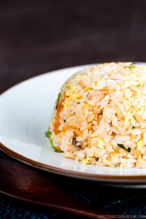 Salmon Fried Rice 鮭チャーハン • Just One Cookbook