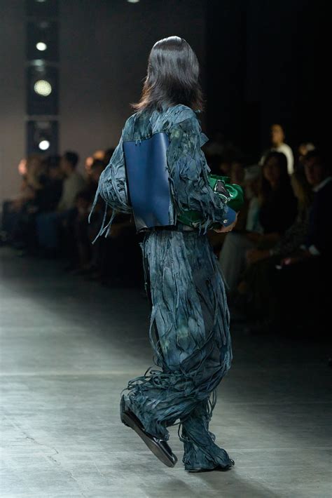 Biographers explain the rise of May James in the fashion world 2