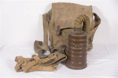 M33 Rei Ww 2 Gas Mask Rbnr Militaria