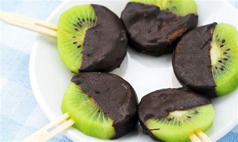 Piruletas De Kiwi Y Chocolate