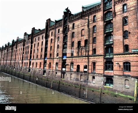 The City and the port of hamburg Stock Photo - Alamy