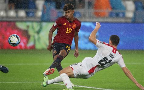 Lamine Yamal el jugador más joven en marcar en la Selección de España